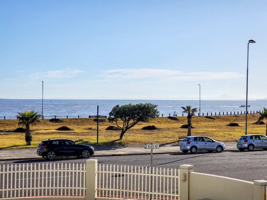 3 Bedroom Property for Sale in Mouille Point Western Cape